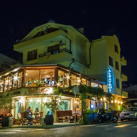 Albatros New Town 酒店 索佐波尔
