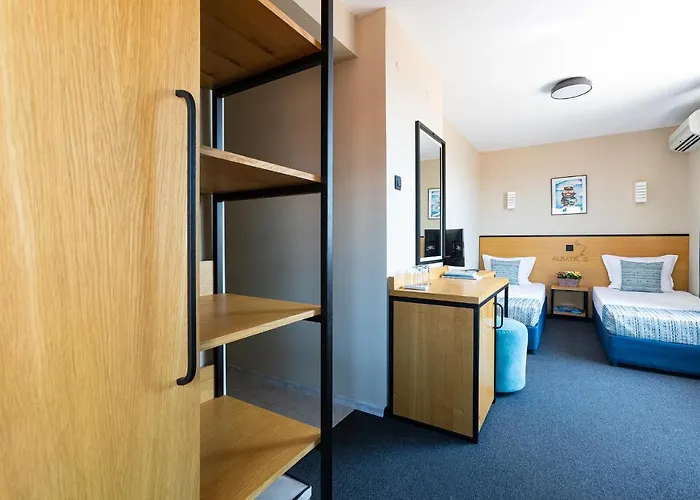 Albatros New Town Hotell 3*