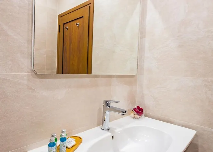 Albatros New Town 3*