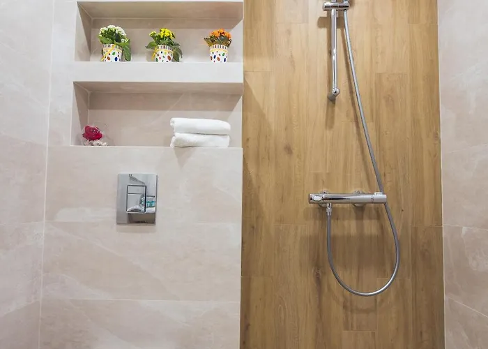 Hotell Albatros New Town 3*