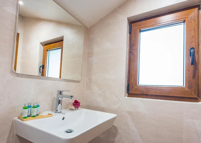 Albatros New Town 3*