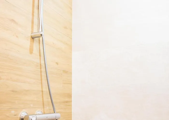 Albatros New Town Отель 3*