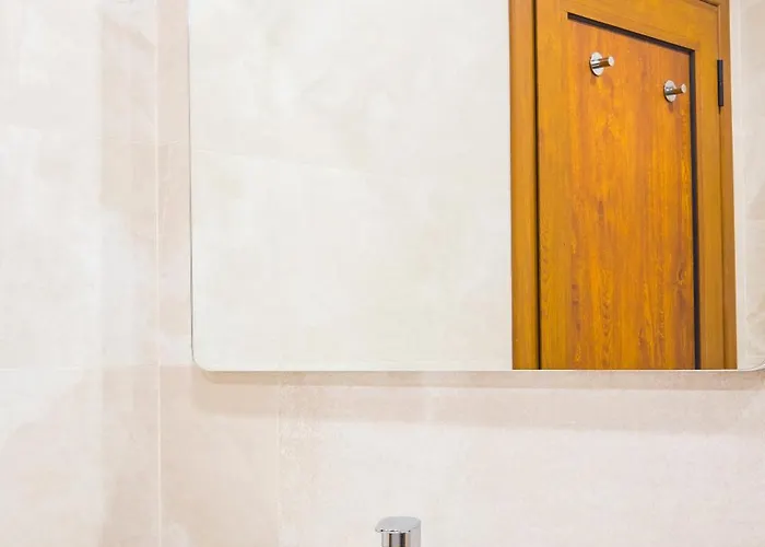 Albatros New Town 3*