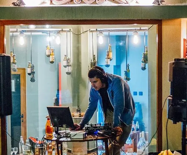 Albatros New Town Отель 3*