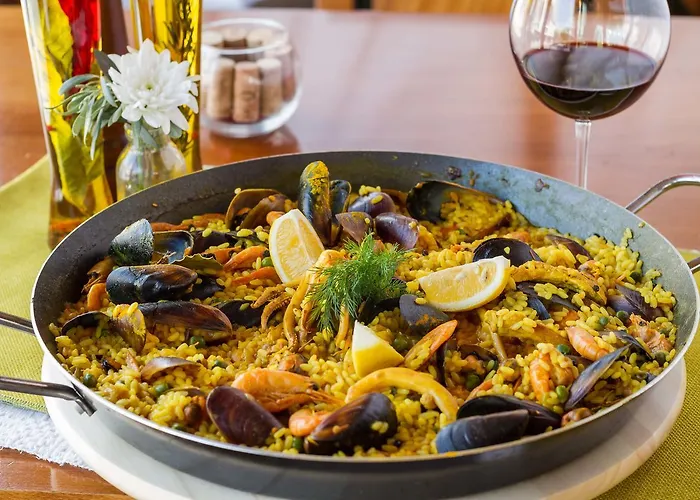 Albatros New Town 3*