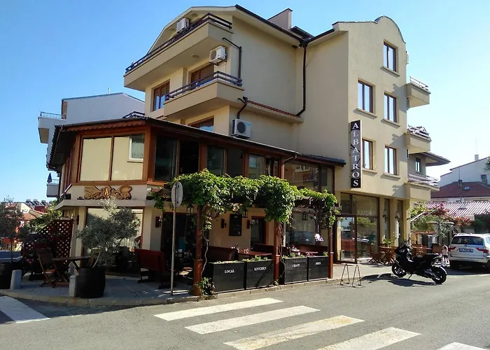 Hotell Albatros New Town 3*