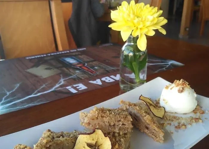 Отель Albatros New Town