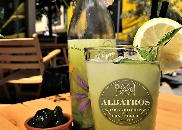 Albatros New Town 3*