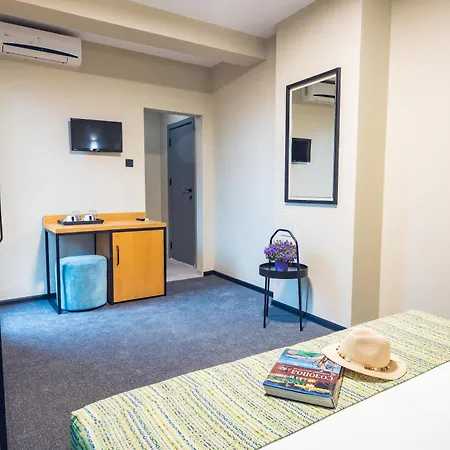 Albatros New Town Hotell