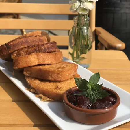 Albatros New Town Hotel 3*