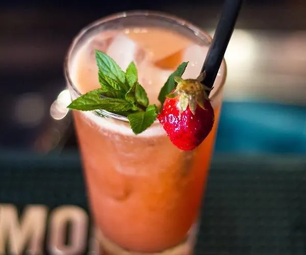 Albatros New Town 3*